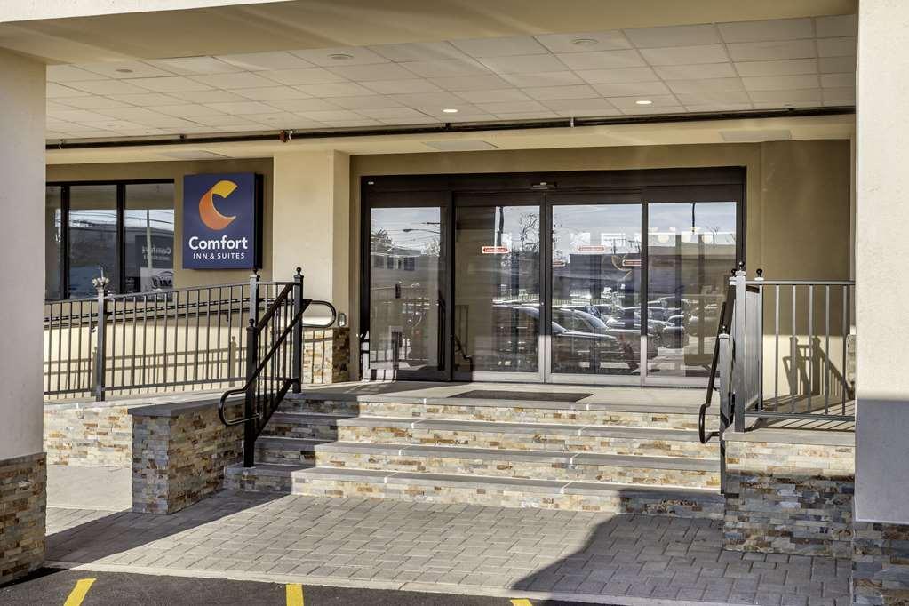 Comfort Inn & Suites Newark Liberty International Airport 외부 사진