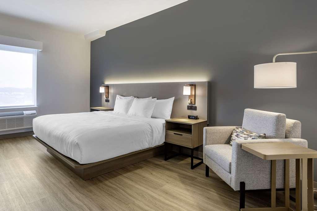Comfort Inn & Suites Newark Liberty International Airport 객실 사진