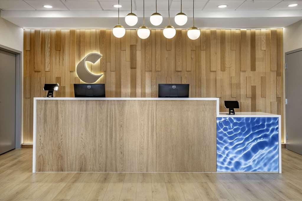 Comfort Inn & Suites Newark Liberty International Airport 내부 사진