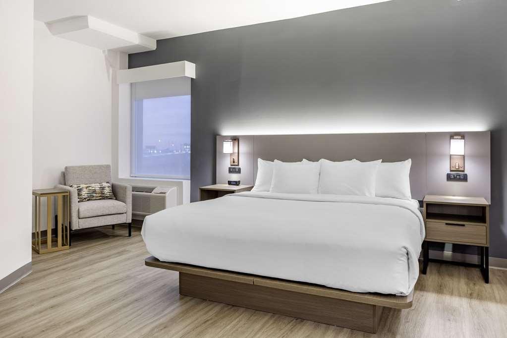 Comfort Inn & Suites Newark Liberty International Airport 객실 사진