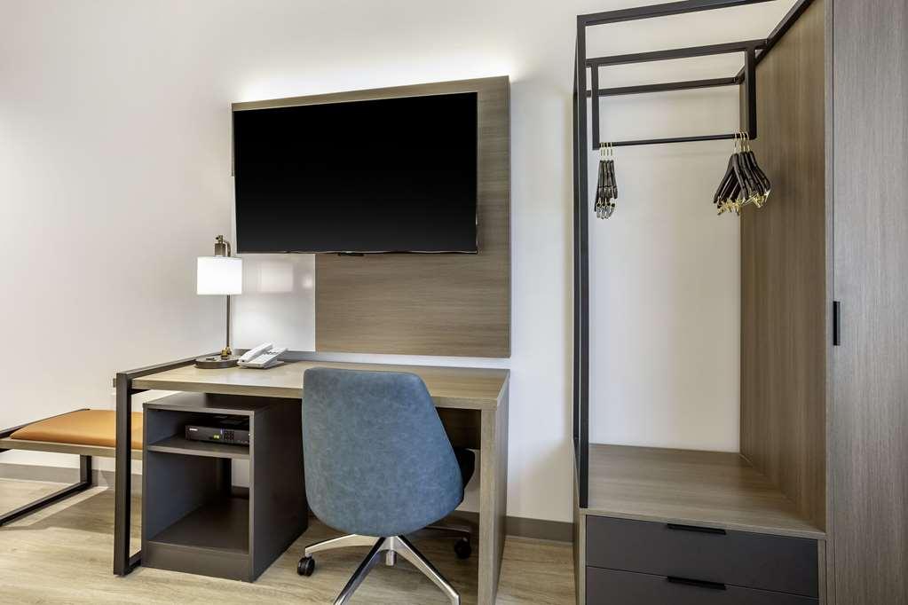 Comfort Inn & Suites Newark Liberty International Airport 객실 사진