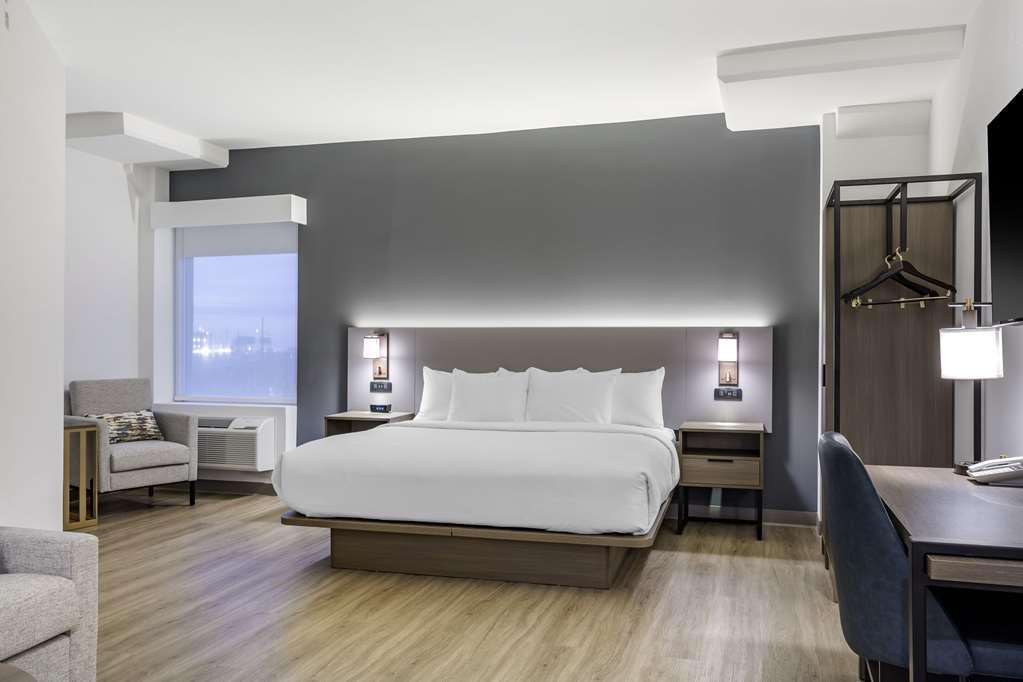 Comfort Inn & Suites Newark Liberty International Airport 객실 사진