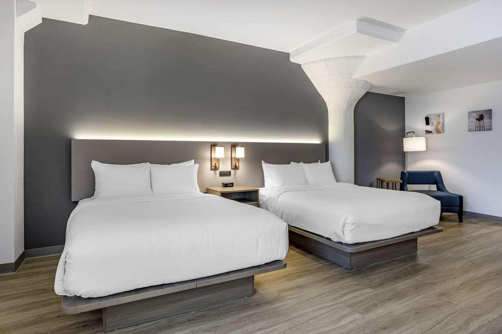 Comfort Inn & Suites Newark Liberty International Airport 객실 사진