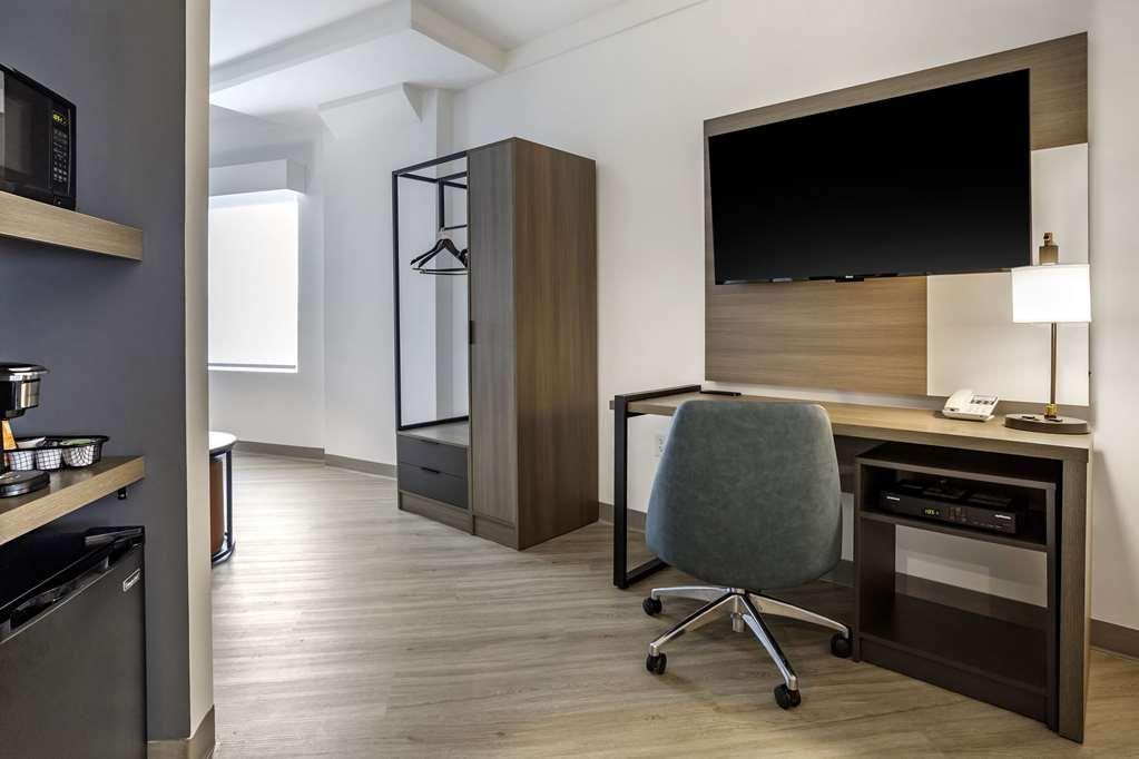 Comfort Inn & Suites Newark Liberty International Airport 객실 사진
