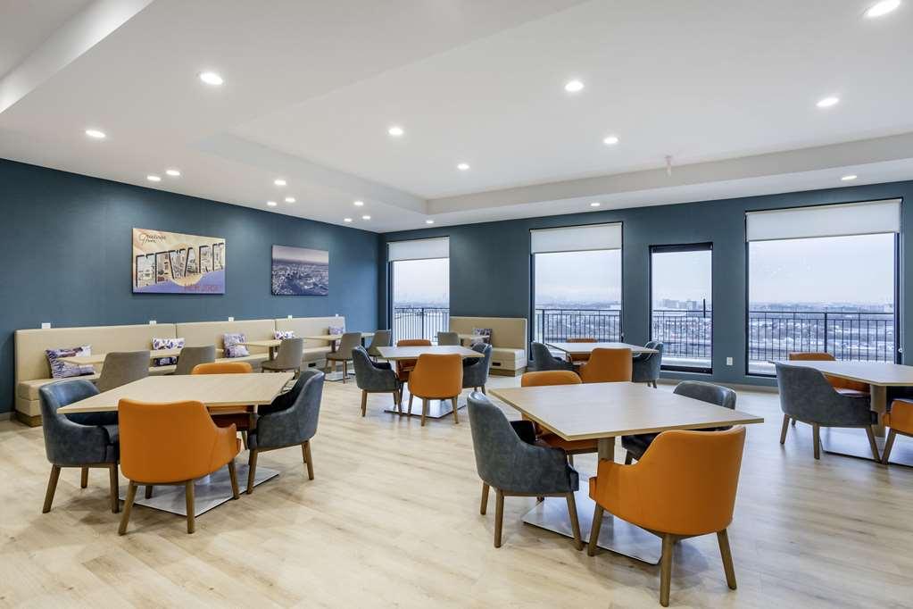 Comfort Inn & Suites Newark Liberty International Airport 레스토랑 사진
