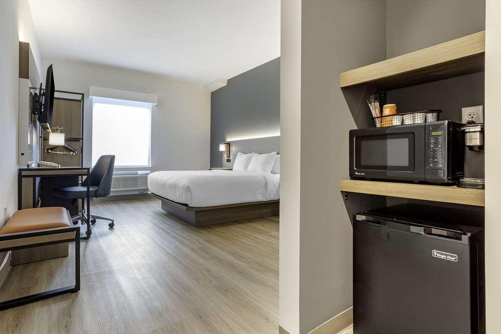 Comfort Inn & Suites Newark Liberty International Airport 객실 사진