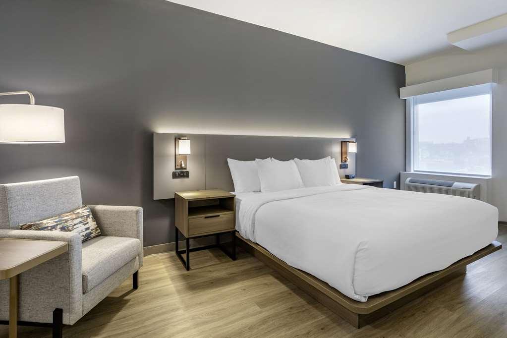 Comfort Inn & Suites Newark Liberty International Airport 객실 사진