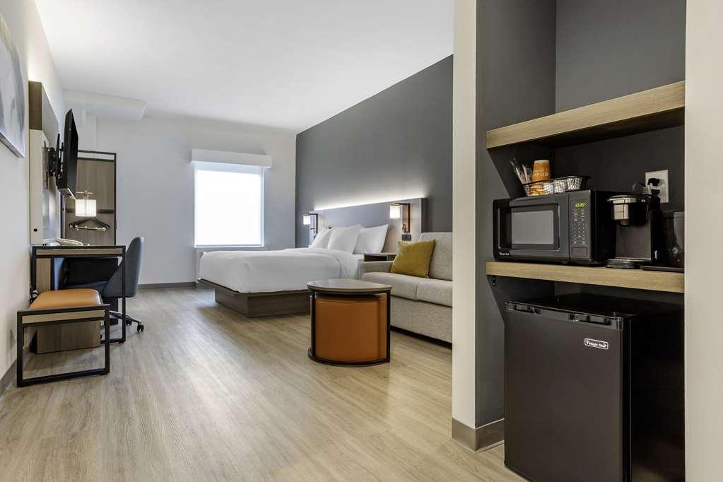 Comfort Inn & Suites Newark Liberty International Airport 객실 사진