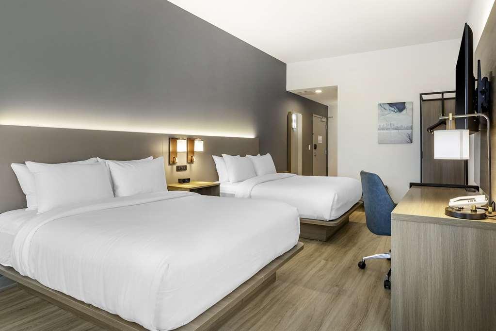 Comfort Inn & Suites Newark Liberty International Airport 객실 사진