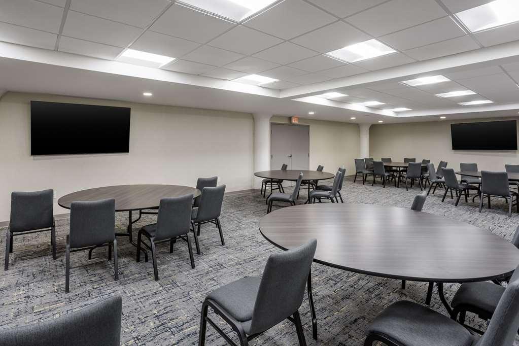 Comfort Inn & Suites Newark Liberty International Airport 시설 사진