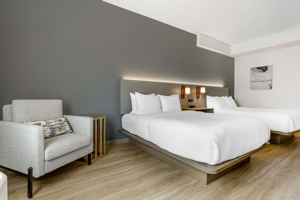 Comfort Inn & Suites Newark Liberty International Airport 객실 사진