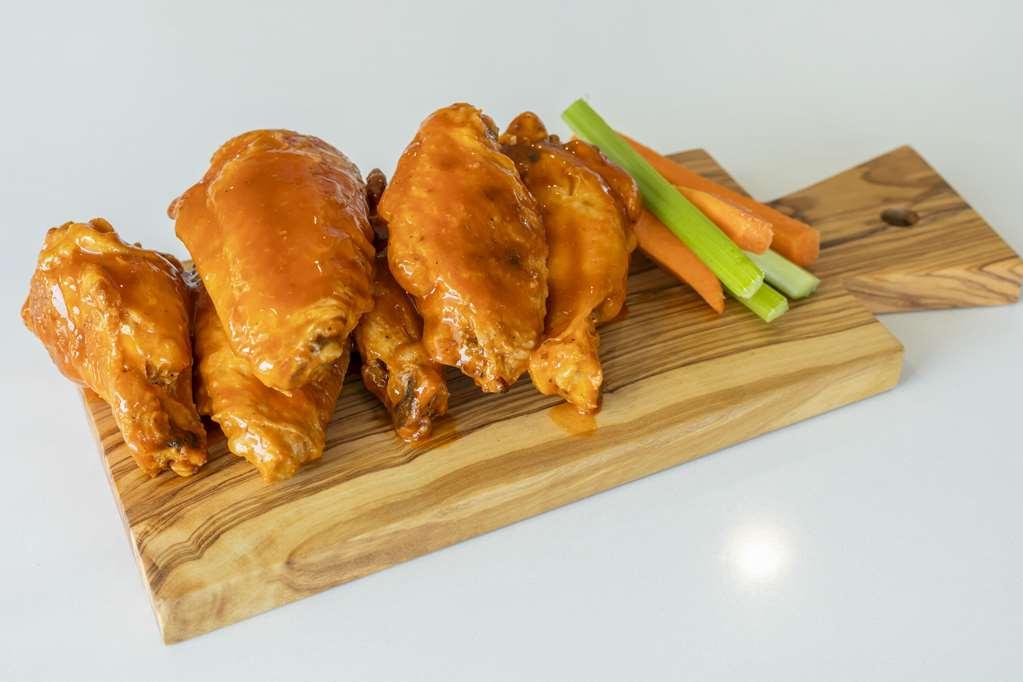 Comfort Inn & Suites Newark Liberty International Airport 레스토랑 사진