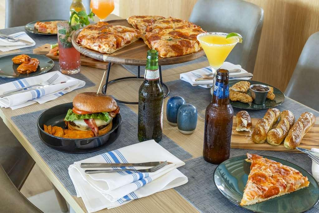 Comfort Inn & Suites Newark Liberty International Airport 레스토랑 사진