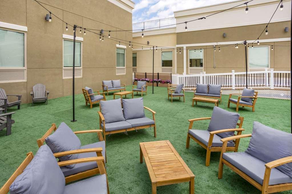 Comfort Inn & Suites Newark Liberty International Airport 시설 사진